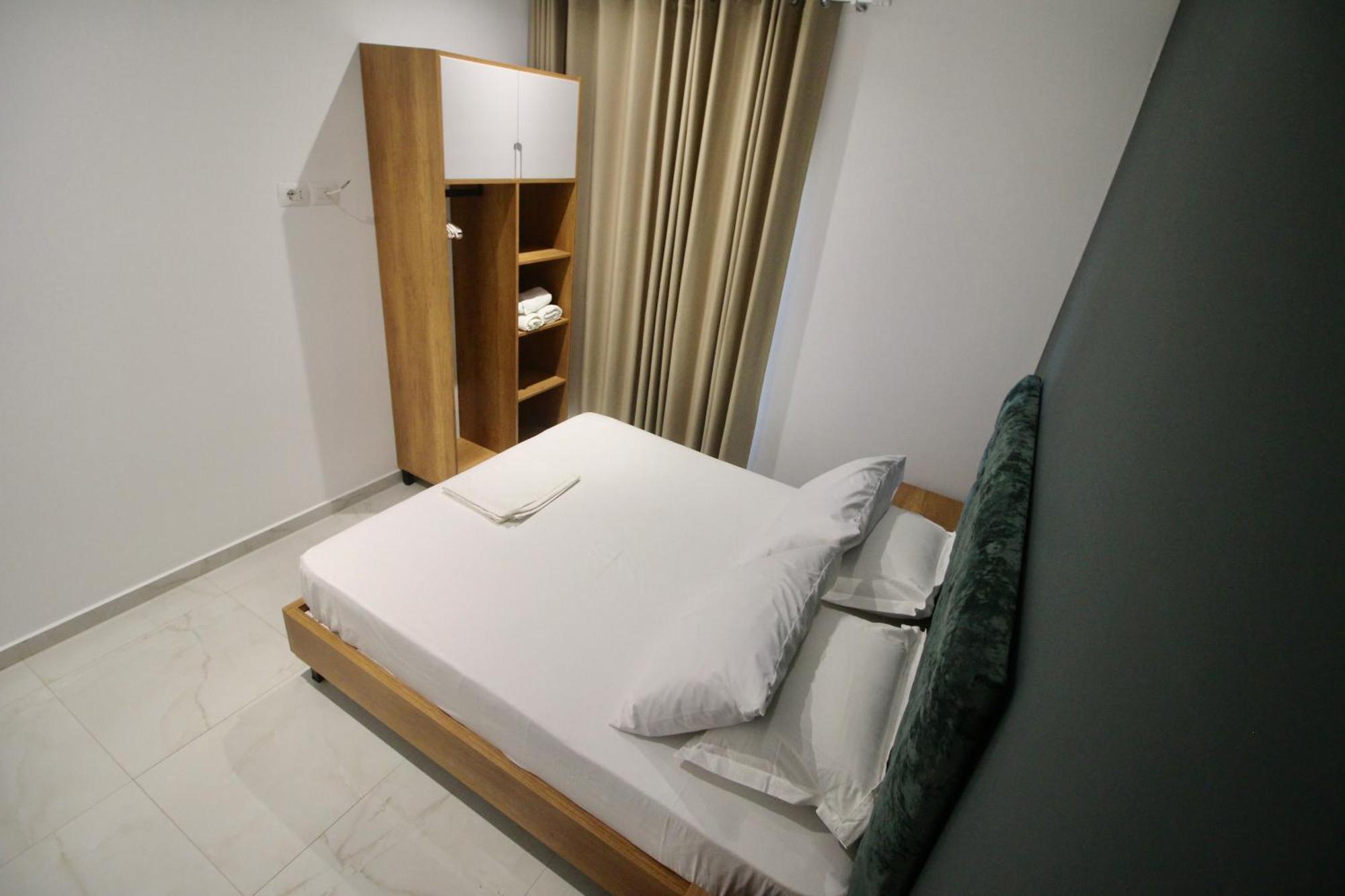 Sela Apartments Sarande Exterior photo