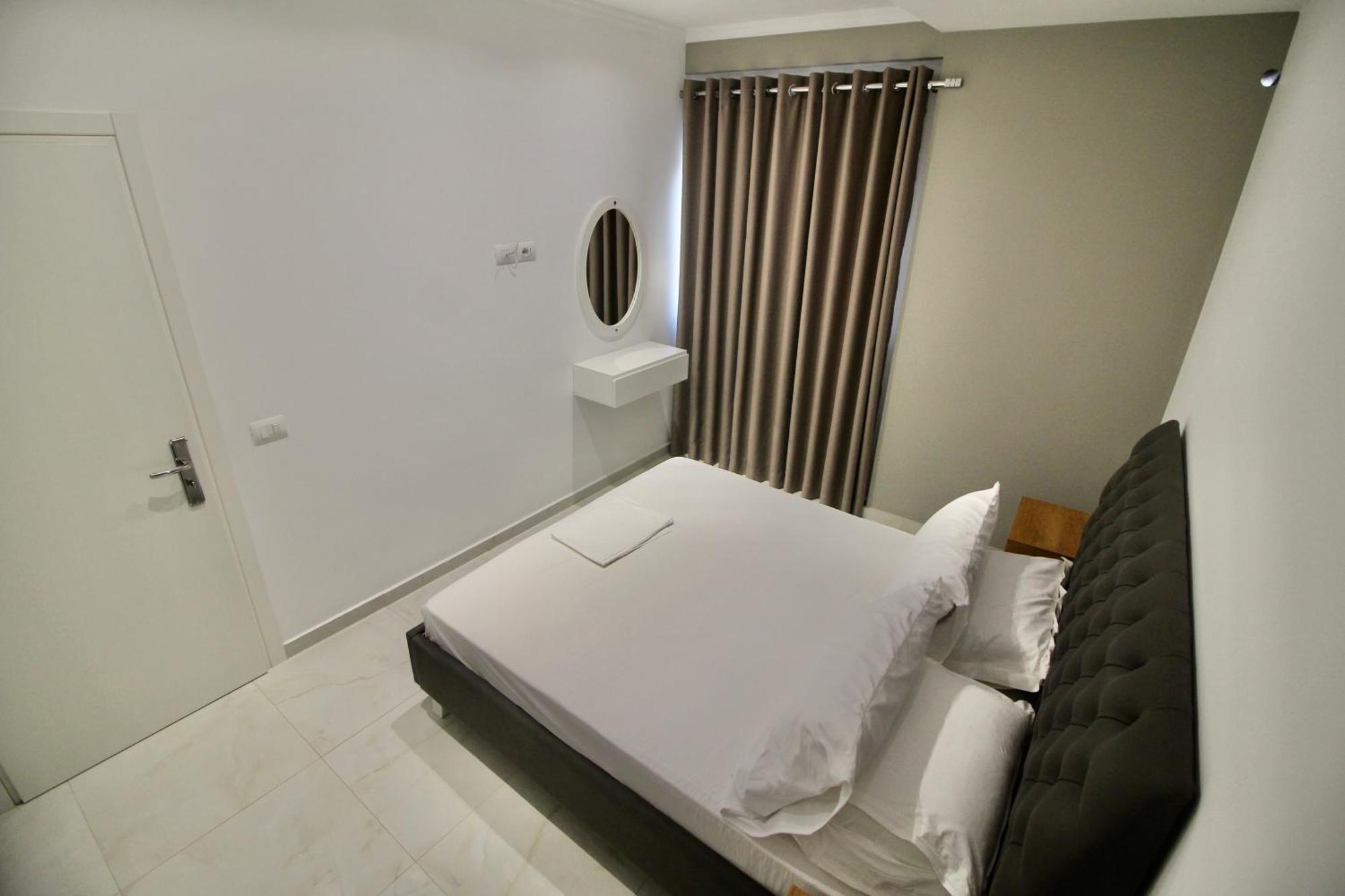 Sela Apartments Sarande Exterior photo