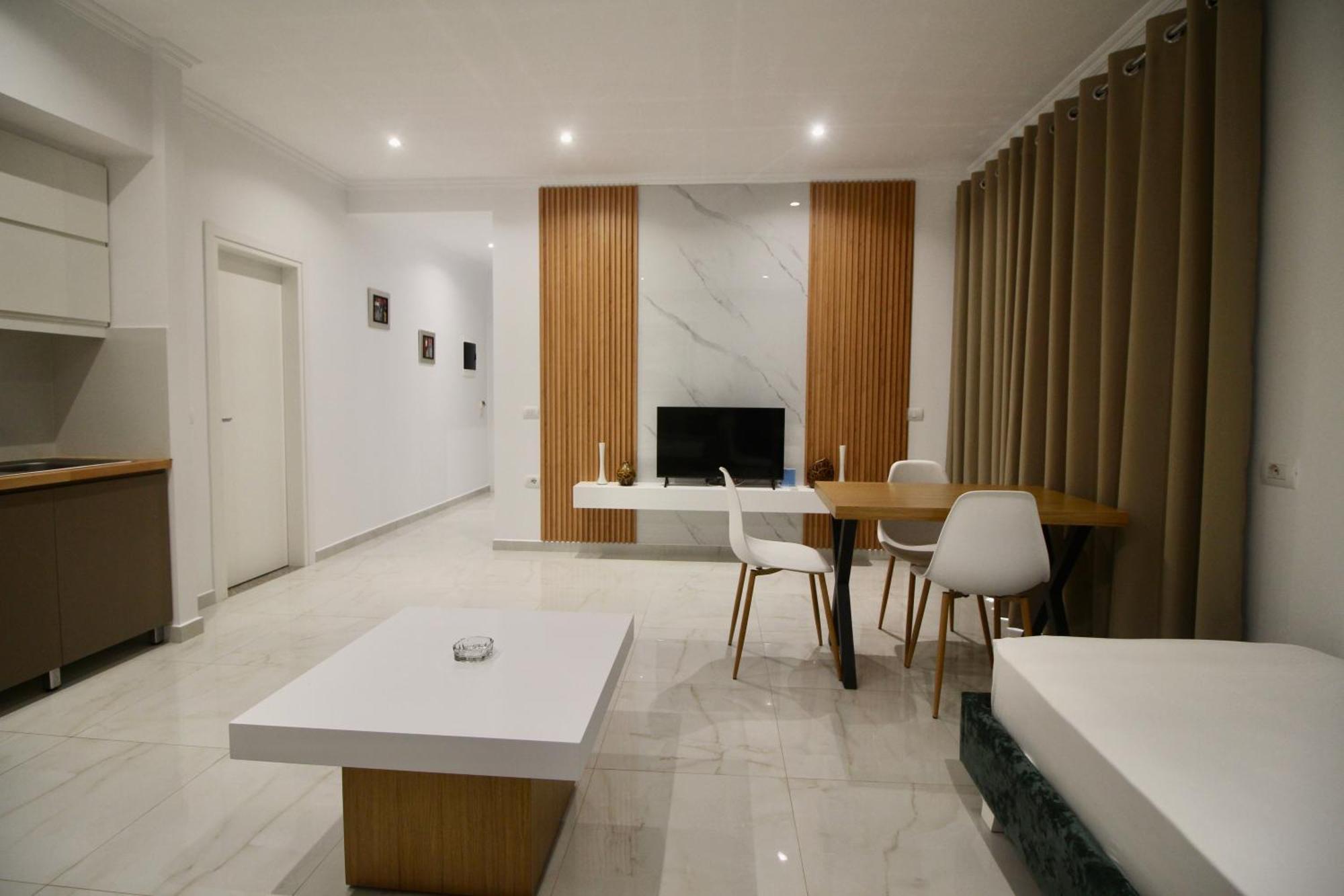 Sela Apartments Sarande Exterior photo